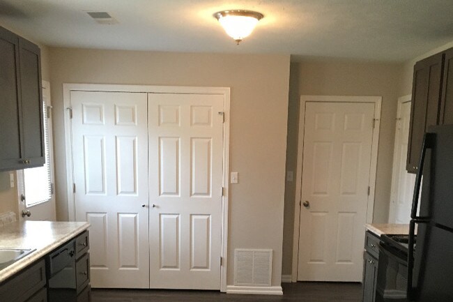 Foto del edificio - 3312 River Oaks Blvd