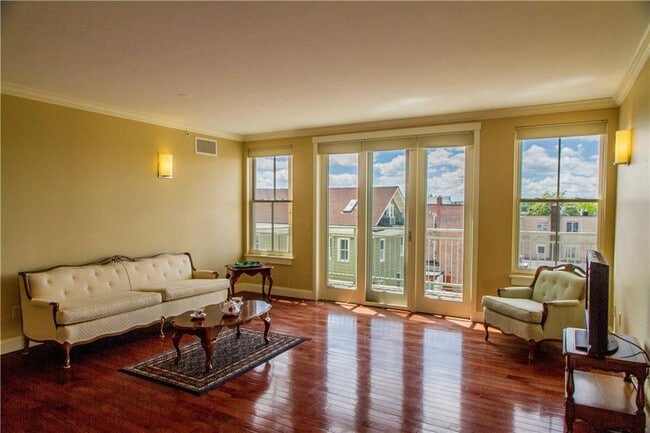Building Photo - 333 Atwells Ave