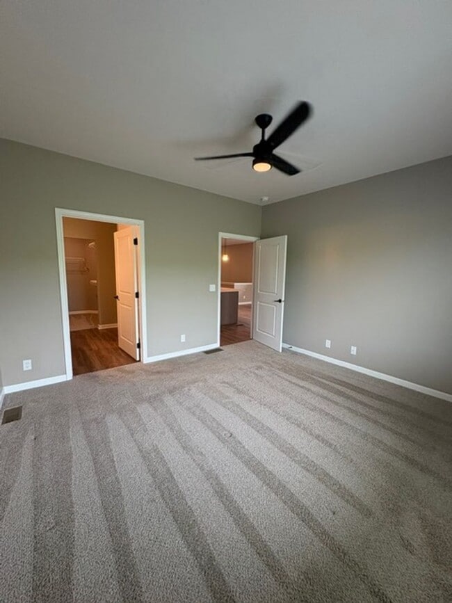 Foto del edificio - Newly Built 3bed and 3bath Townhome