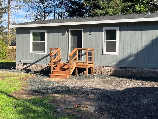 Building Photo - Brand new home, short or mid term rental, furnished or unfurnished!