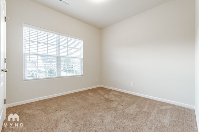 Building Photo - 7312 Amberly Hills Rd