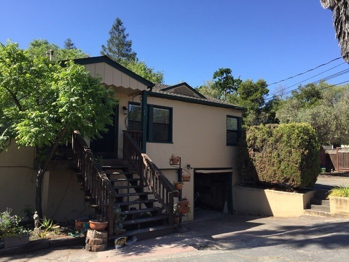 Foto principal - 111 Oakvue Rd