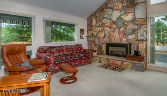 Building Photo - 2730 Lafayette Dr