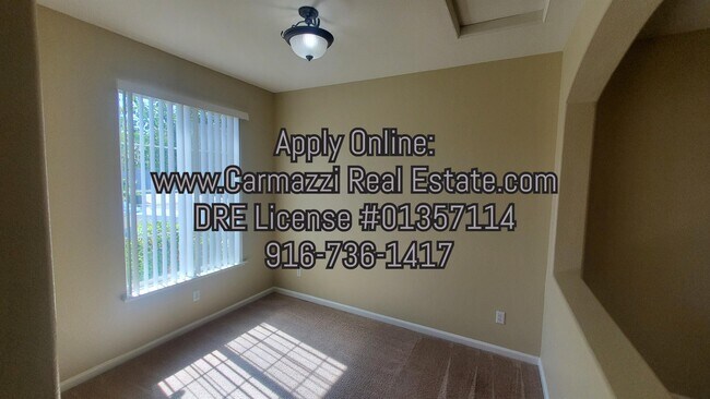 Foto del edificio - 1626 Loon Lake St