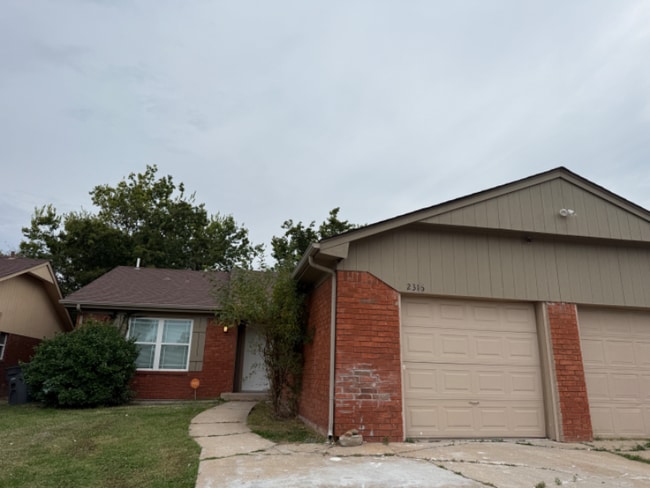Building Photo - 2316 S 84th E Ave