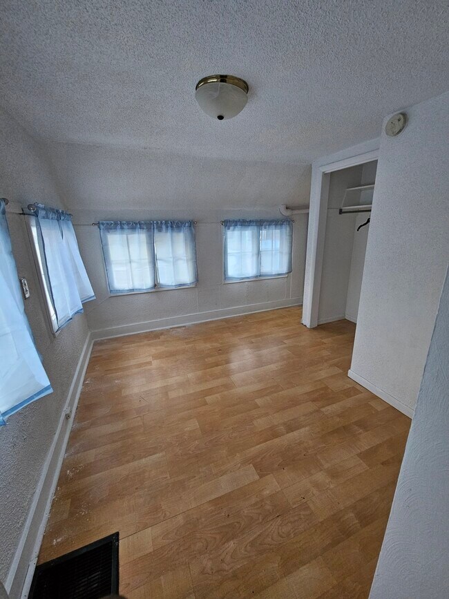 Foto del edificio - 413 W Vine St