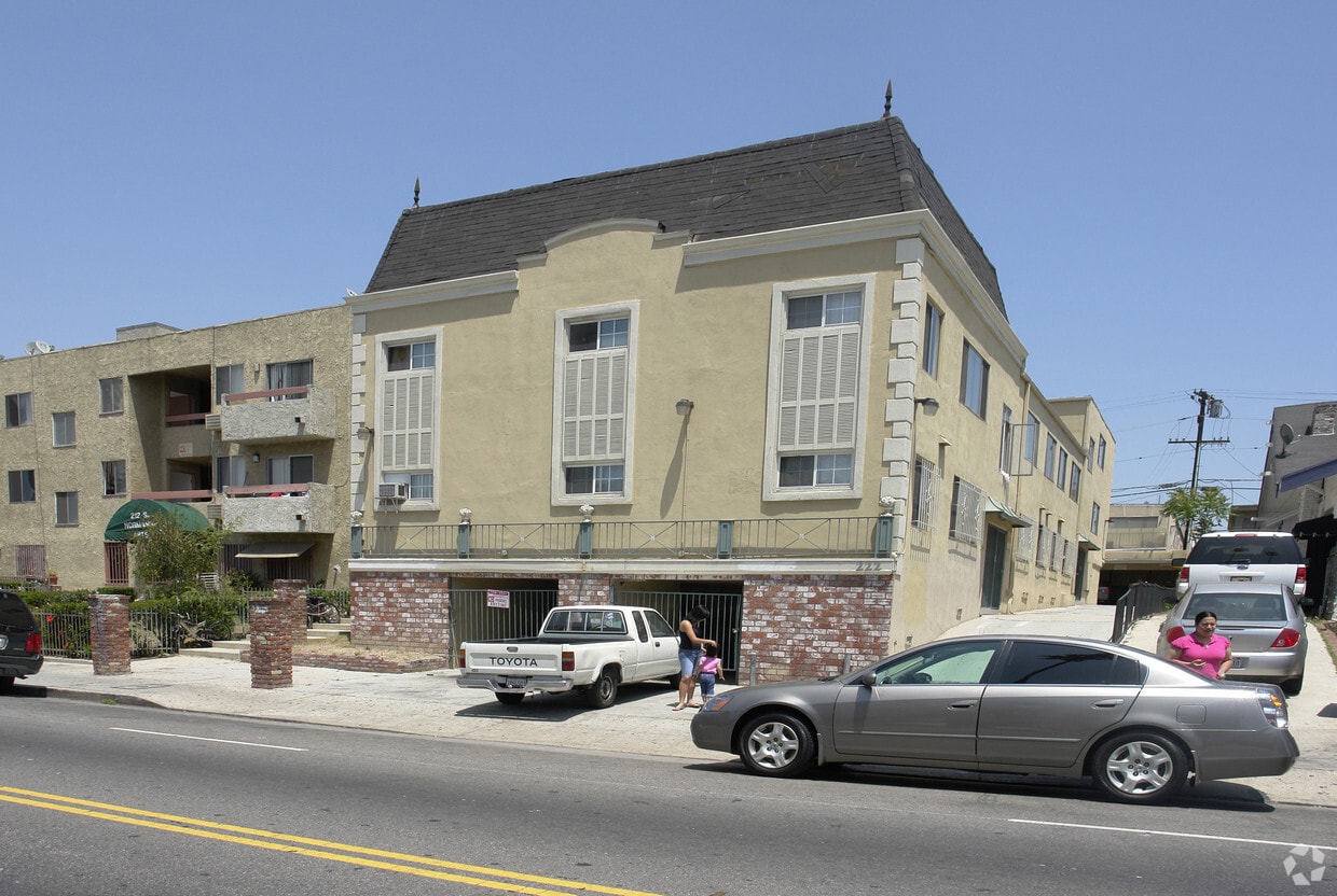 Building Photo - 222-224 S Normandie Ave