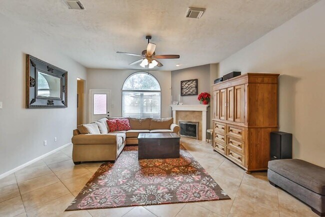 Foto del edificio - 23538 Deep Cliff Dr