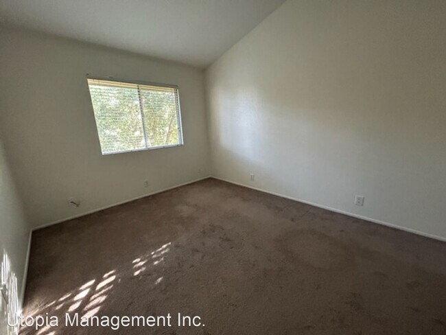 Building Photo - 2 br, 2 bath House - 6102-A Civic Terrace
