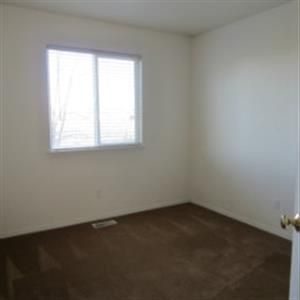 Building Photo - 205 Eaton Rd