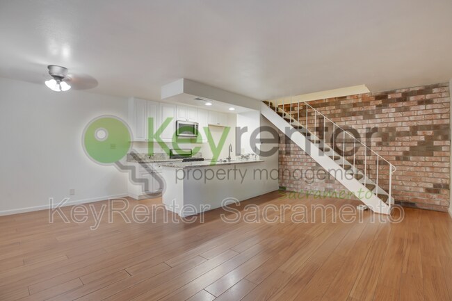 Foto del edificio - 4504 Greenholme Dr