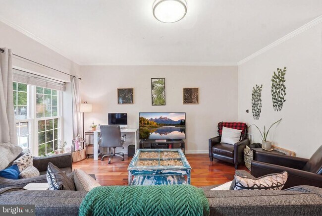 Foto del edificio - 12109 Wedgeway Ct
