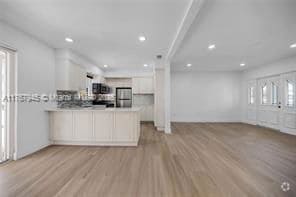 Building Photo - 520 E 44th St