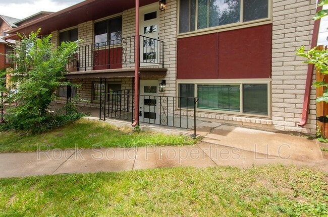 Building Photo - 312 E 27th St