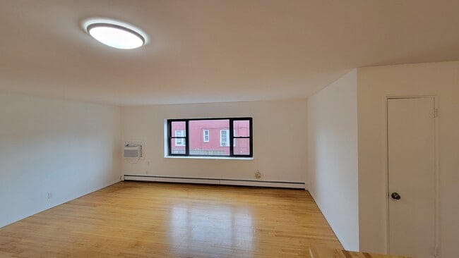 Building Photo - 204 Woodcliff Ave