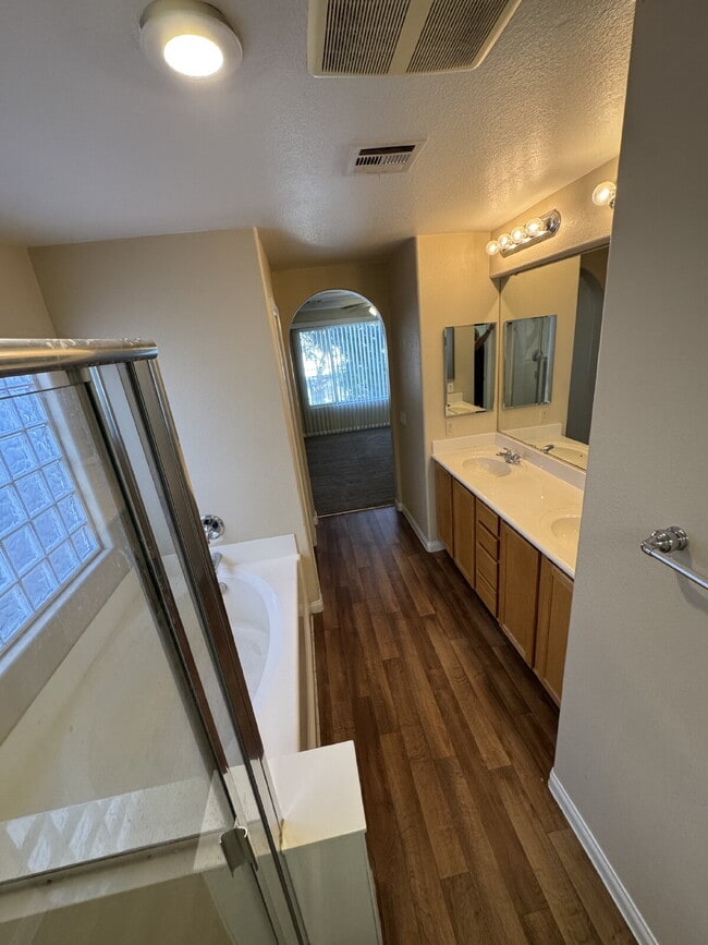 Building Photo - 8896 Bonneville Peak Ct