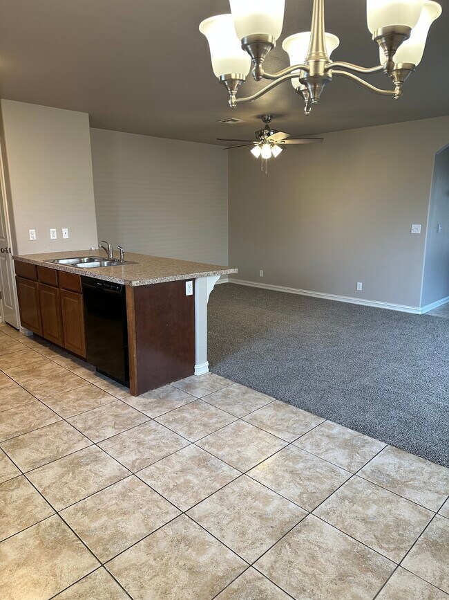 Foto del edificio - 3412 E Fairmont Pl