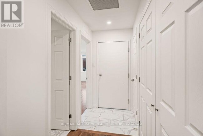 Photo du bâtiment - 552 McLeod St