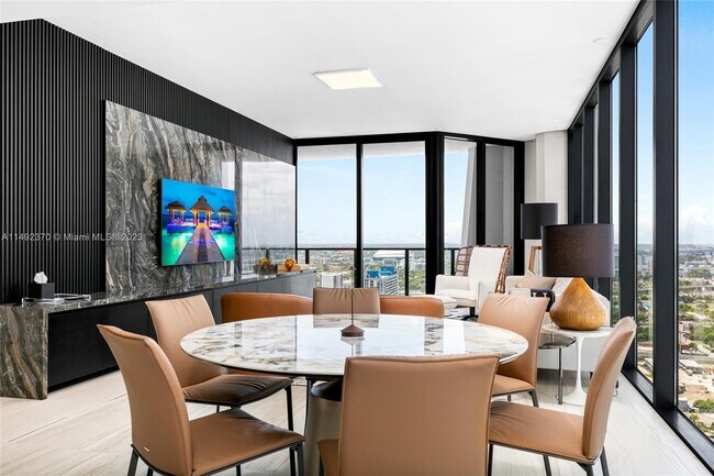 Building Photo - 1000 Biscayne Blvd