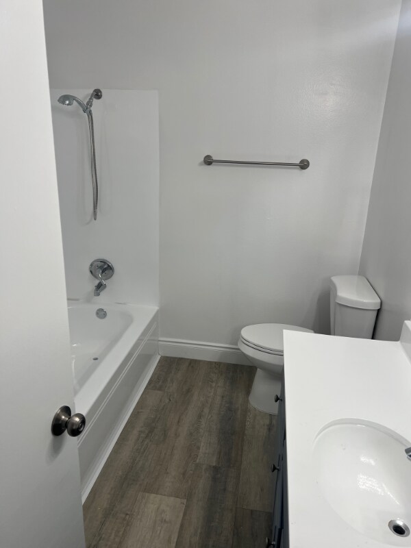 Foto del edificio - 750 W Bonita Ave