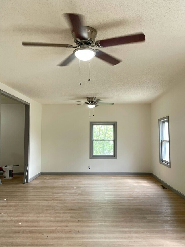 Foto del edificio - 508 S Commercial Ave