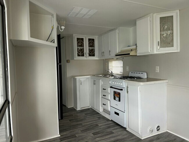 Building Photo - 17031 US-301