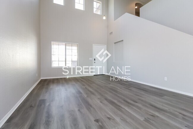 Building Photo - Charming 5 Bedroom in Phoenix!