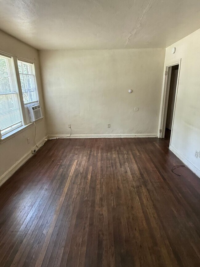 Building Photo - 20 Muscogee Dr