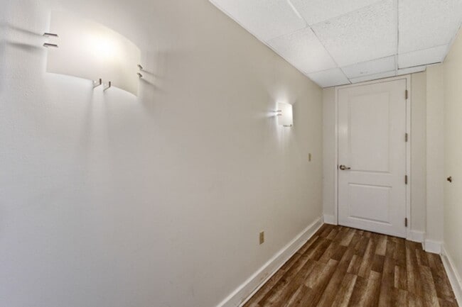 Building Photo - 115 E Jefferson St