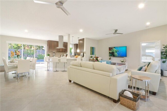 Building Photo - 1205 Seabreeze Blvd