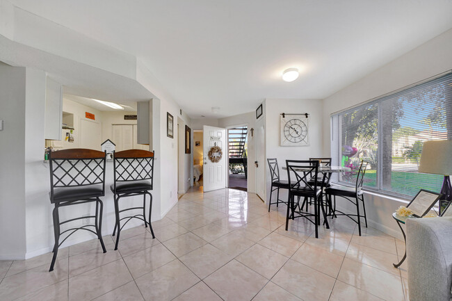 Building Photo - 815 Boynton Beach Blvd