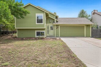 Building Photo - 4335 Conquista Dr