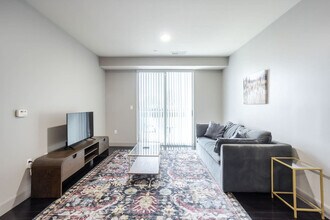 Building Photo - 121 E Freedom Way