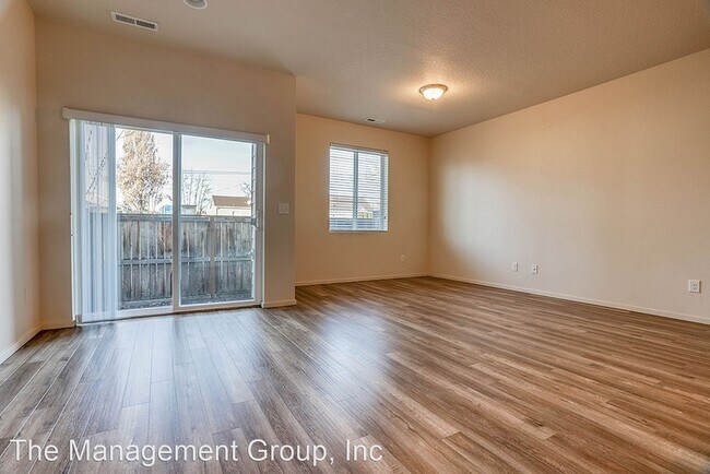 Building Photo - 3 br, 2.5 bath House - 8510 NE 13th Place