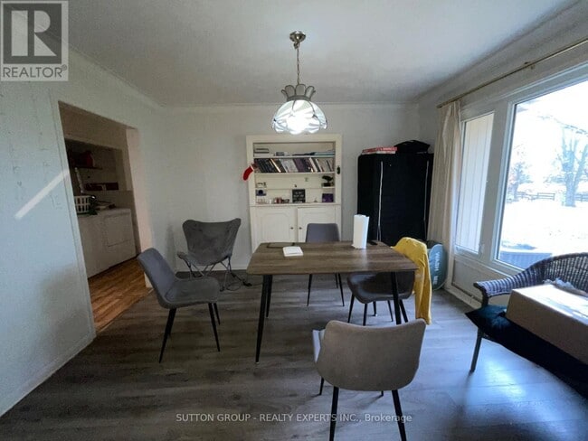 Building Photo - 415 Mt Pleasant Rd