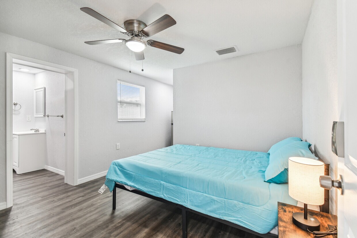 Foto principal - 10033 Brunswick Ln