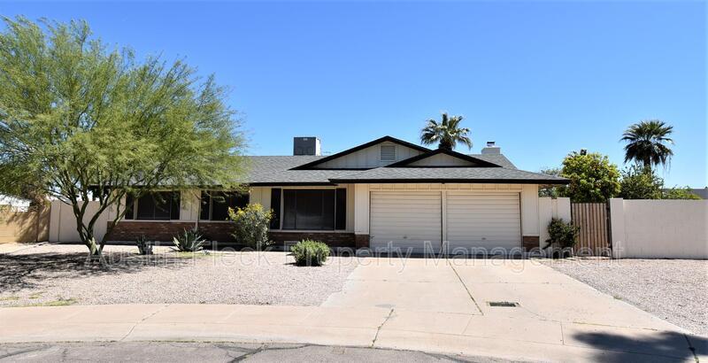 Primary Photo - 3209 S Hazelton Ln