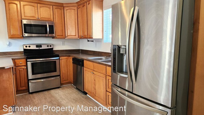 Building Photo - 3 br, 2 bath House - 707 Celery Ave