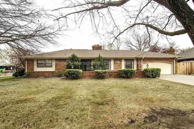 Foto del edificio - 244 Live Oak Ln