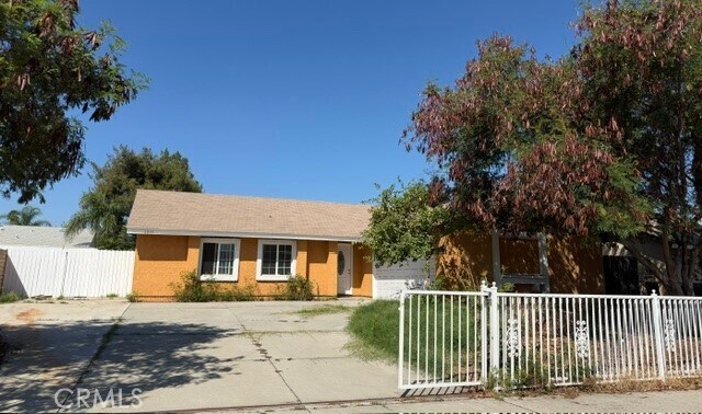Foto del edificio - 6855 Farrier Ave