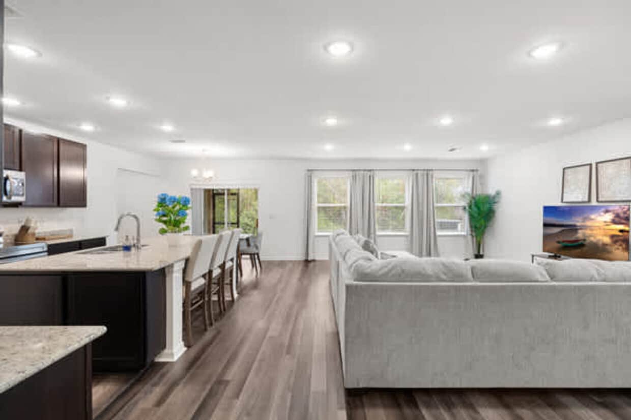 Foto principal - 14282 Coronado Dr