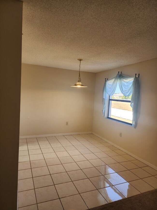 Foto del edificio - 2495 Twin Dr