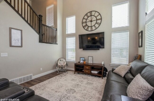 Foto del edificio - 4-Bedroom 3.5 Bathroom in Bluffdale