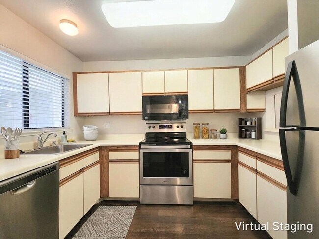 Foto del edificio - 2 bedroom 2 bath condo home in North San Mateo