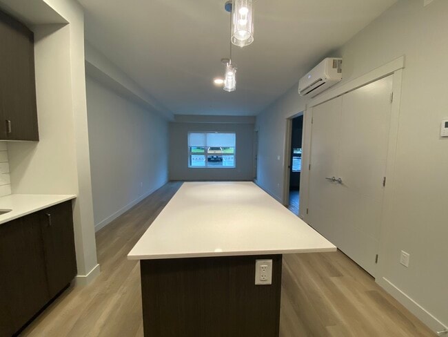 Photo du bâtiment - 140 Jensen Ave W