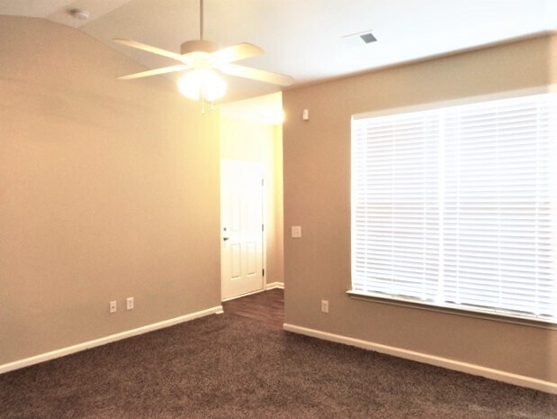 Building Photo - 119 Worthington Drive