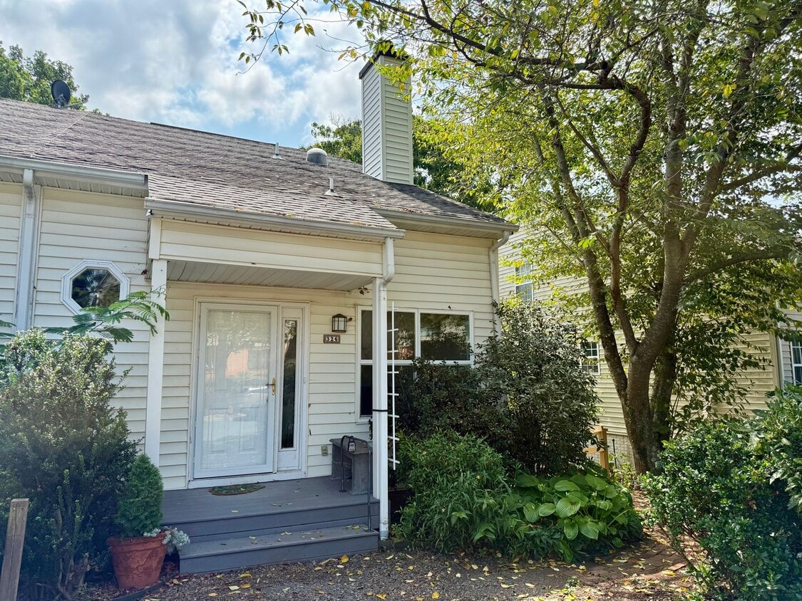 Photo - 326 Riverside Avenue, unit A - Nearby to Riverview Park in Charlottesville!