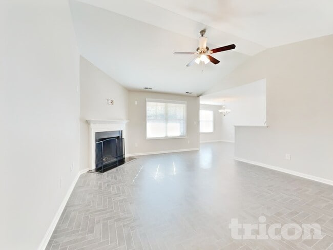 Foto del edificio - 295 New Castle Ln