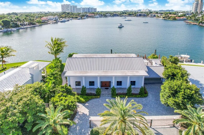 Building Photo - 48 Isla Bahia Dr