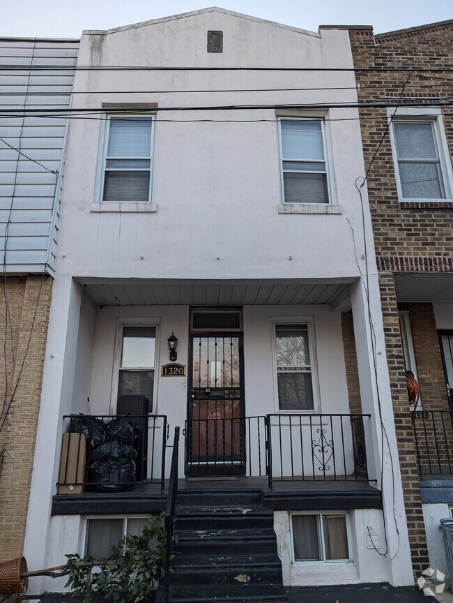 Building Photo - 1320 S Newkirk St
